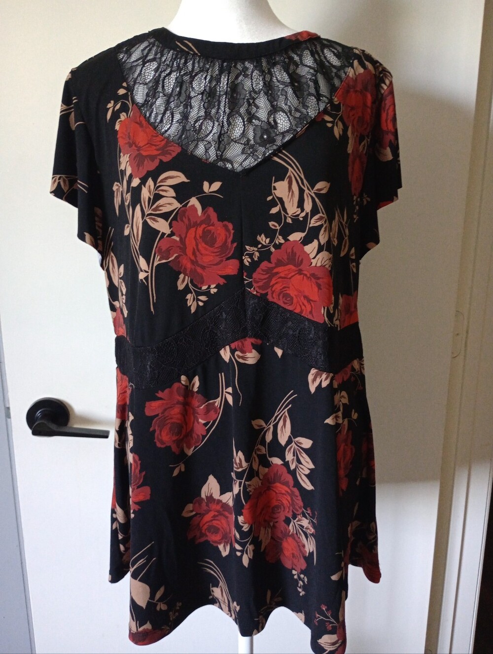 Torrid Black Floral Lace-Accent Tunic Size 2X
